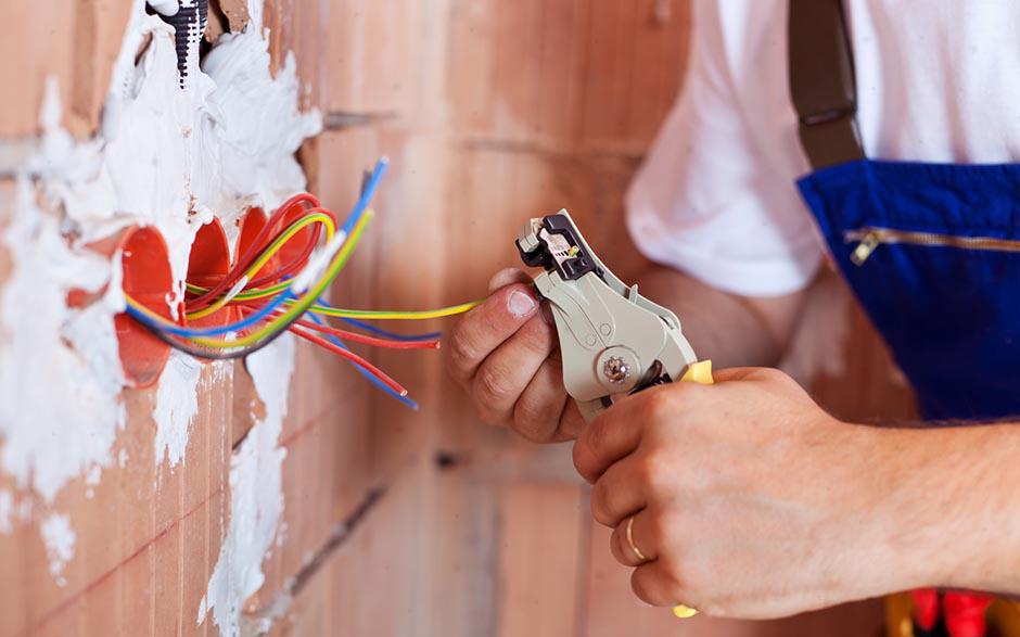 je recherche un électricien Yerres